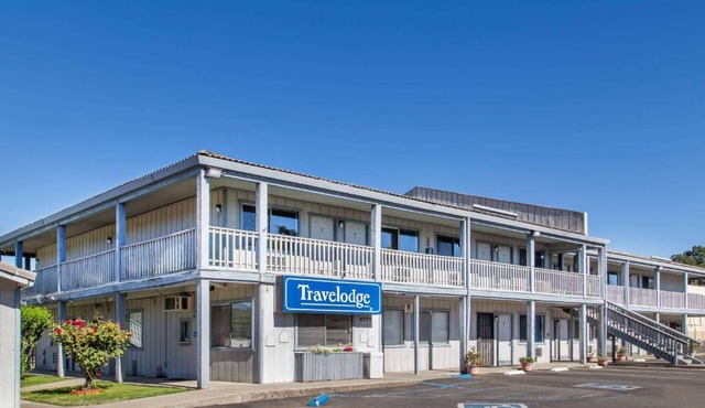 Travelodge by Wyndham Clearlake