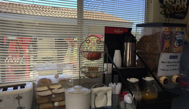 Travelodge by Wyndham Clearlake