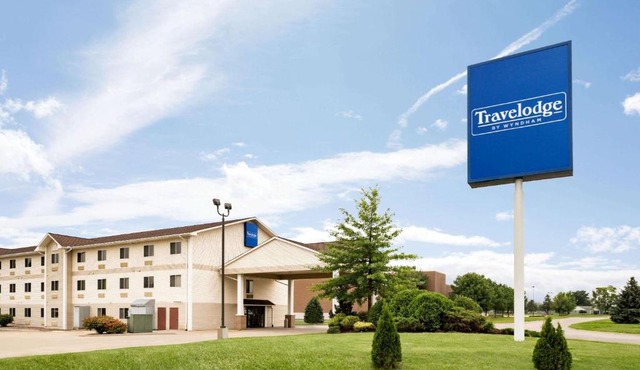 Travelodge by Wyndham Clinton Valley West Court