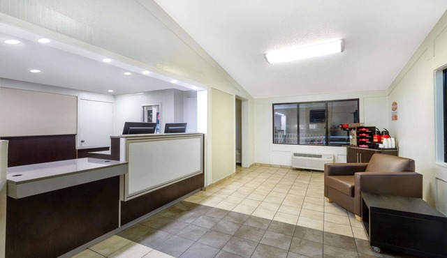 Travelodge by Wyndham Essington/Philadelphia Airport