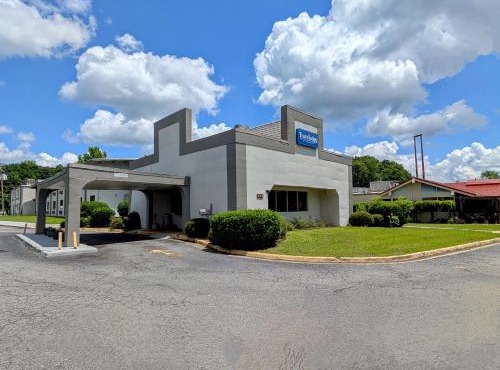 Travelodge by Wyndham Forsyth