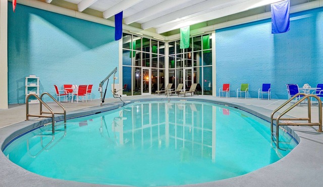 Travelodge by Wyndham Iowa City