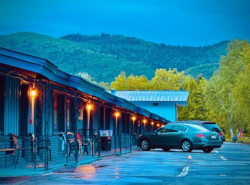 Travelodge by Wyndham Lake George NY