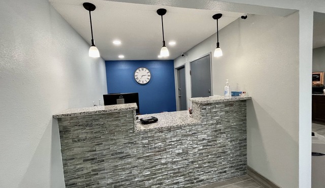 Travelodge by Wyndham Lamoni