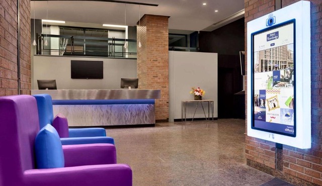 Travelodge by Wyndham Montreal Centre