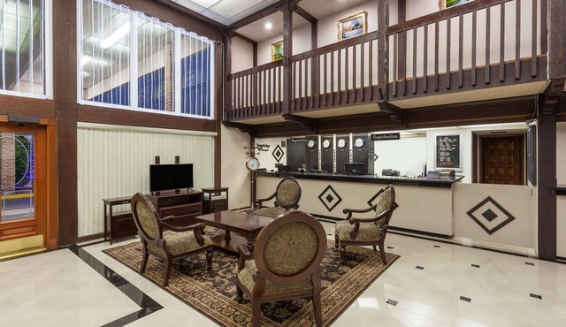 Travelodge by Wyndham Orange County Airport/Costa Mesa
