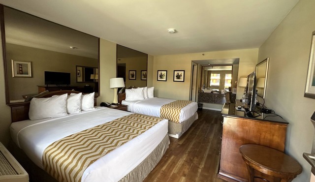 Travelodge by Wyndham Reno Downtown