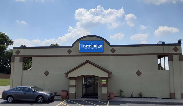 Travelodge by Wyndham Richmond IN
