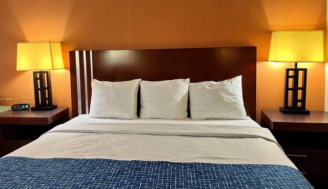 Travelodge by Wyndham Seymour