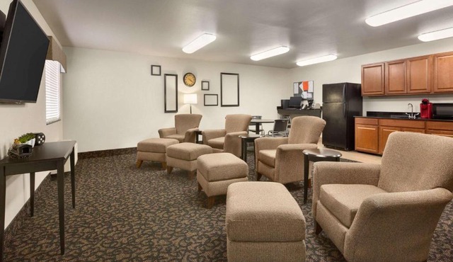 Travelodge by Wyndham Santa Teresa