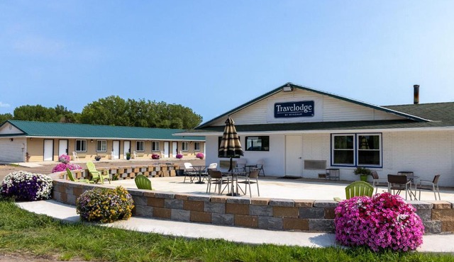 Travelodge by Wyndham Spirit Lake/Okoboji
