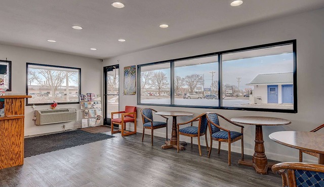 Travelodge by Wyndham Spirit Lake/Okoboji