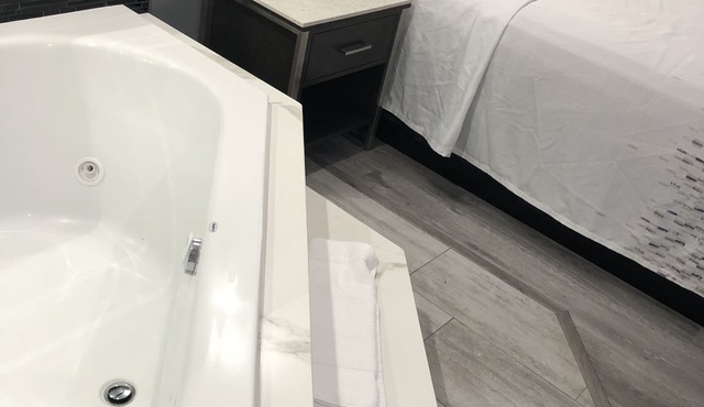 Travelodge Inn & Suites by Wyndham West Covina