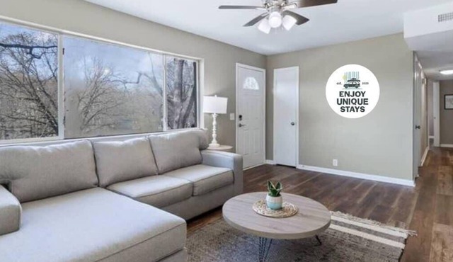 Travis' Place - Convenient and Affordable Location