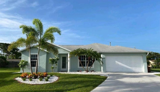 Treasure Coast Getaway 15 mins to Jensen Beach