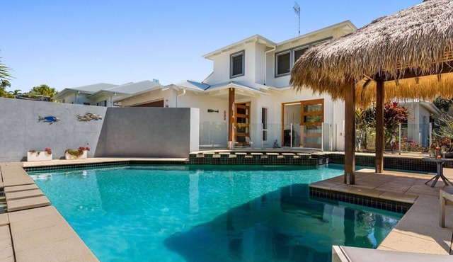 Treasure Cove 6 - Walk to Noosa River, restaurants of Gympie terrace & the Noosaville shops