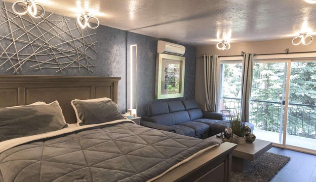 Treasure Mountain Inn - Junior Suite #40 - Cleaning fees included!