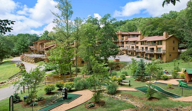 Treat your family to an amazing vacation in beautiful Blue Ridge Mountains