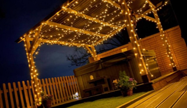 Treat yourself to a chritmasy break in our beautiful lodge with private hot tub