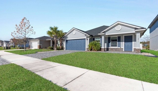 TREAT YOURSELFnSpacious 4-bedroom house with WiFi and AC in awesome Jacksonville