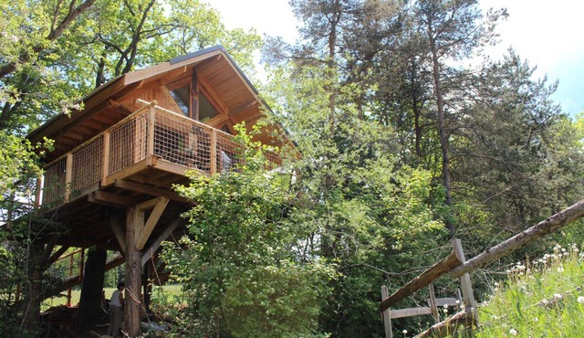Tree House-Private Bathroom-Mountain view-La Cabane des Cerfs