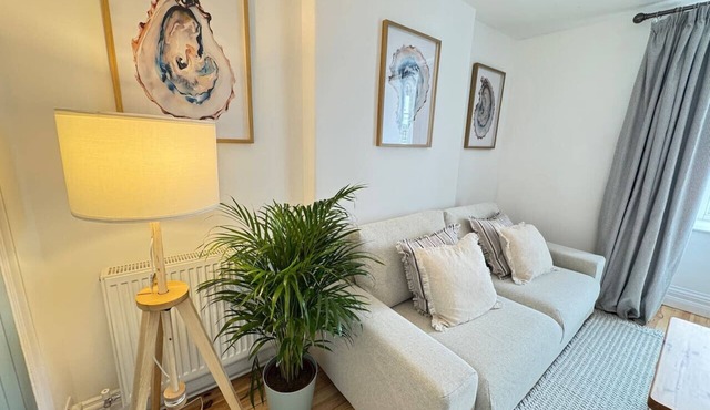 Tree Hill Cottage – Sleeps 4 | Stratton, Bude