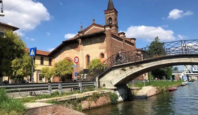 Tree House Along Canal Naviglio Grande