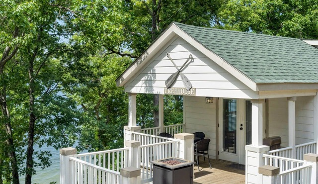 Tree House at CrossTimbers Marina