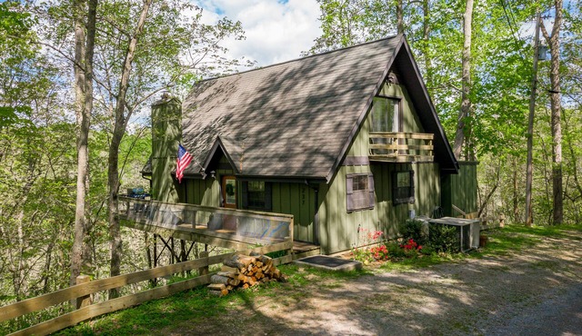 Tree House Center Hill Lake