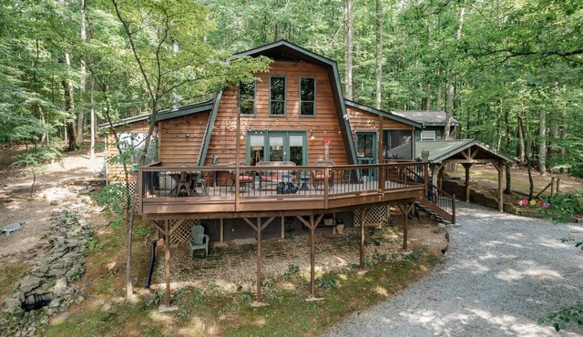 Tree house~Fire Pit With Views~Playset