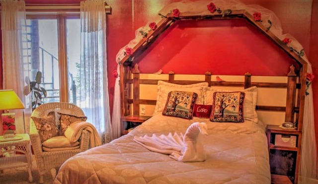TREE HOUSE INN ROOMS - My Lake Home & Tree House Inn Rooms