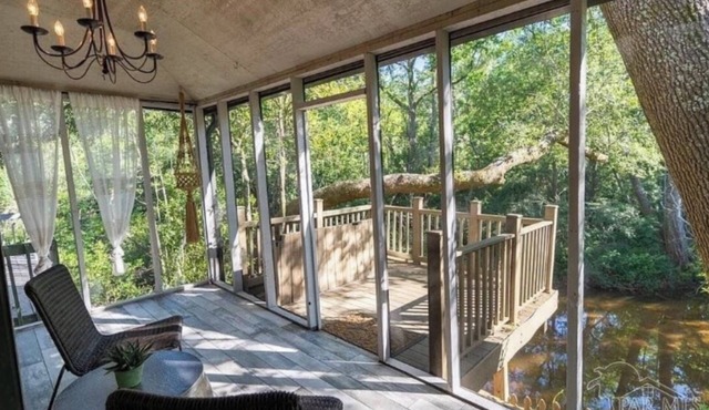 "Tree House" on The Creek in Mid Town Pensacola!