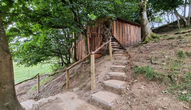TREE HOUSE, pet friendly, character holiday cottage in Aberaeron