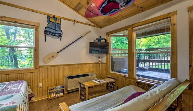 Tree-House Style Cabin with Forest Views, Nantahala National Fores, North Carolina