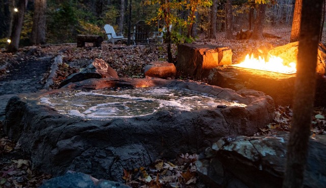 Tree Loft Rock Hot Tub Buffalo River