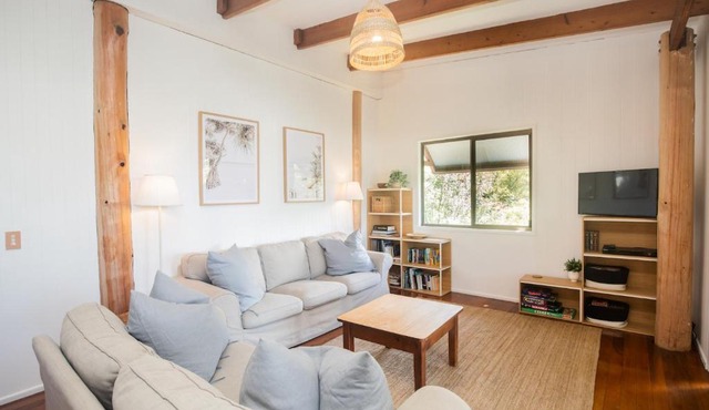 Tree & Sea - sleeps 11 - dual living