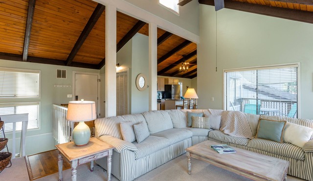 Tree top home in Massanutten Resort in great location next to tubing hill
