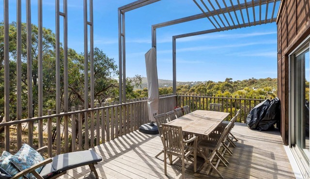 Tree Top House resort style luxury in Fairhaven