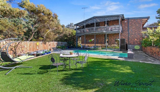 Treehaven by Wine Coast Holiday Rentals