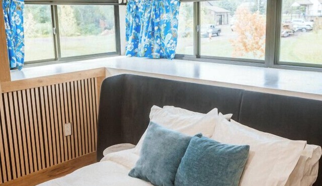 Treehouse 1 · Honeymoon Treehouse Retreat with Hot Tub