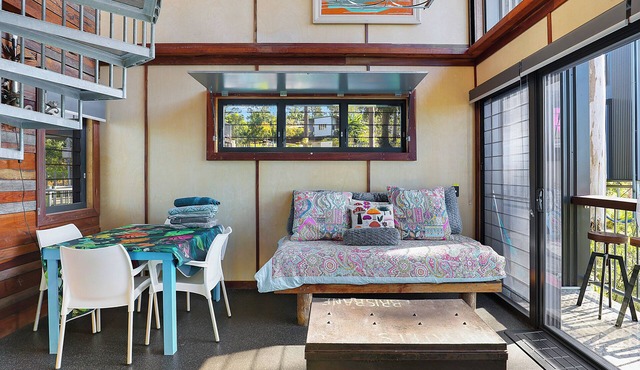 Treehouse #3, Tri-Level, Large BBQ. Amazing views