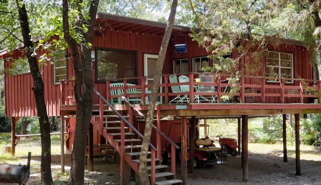 Treehouse Cabin/Beach and Lake Access