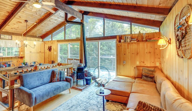 Treehouse Chalet Near Mt. Snow w/On-Site Trails!