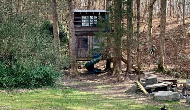 Treehouse Sanctuary at Kaluna Farm Retreat