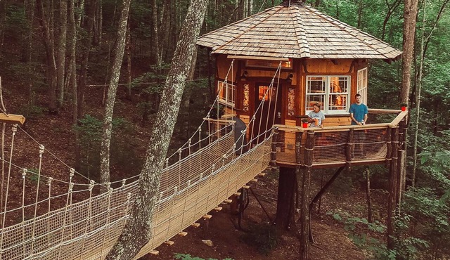 Treehouse w/Full Disc Golf Course~Dog Friendly