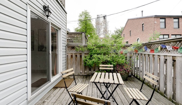 Treelined street downtown. 100 walk/transit score. Ideal for Work/Life/Family.