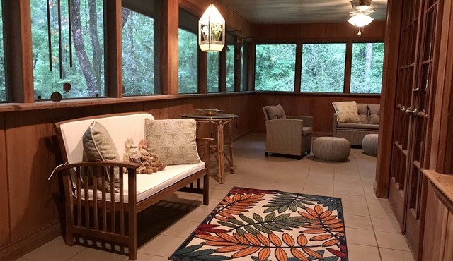 Treetop artist retreat