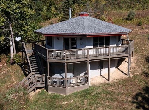 Treetop - by The Chalets