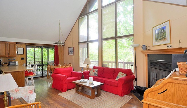 Treetop Cabin