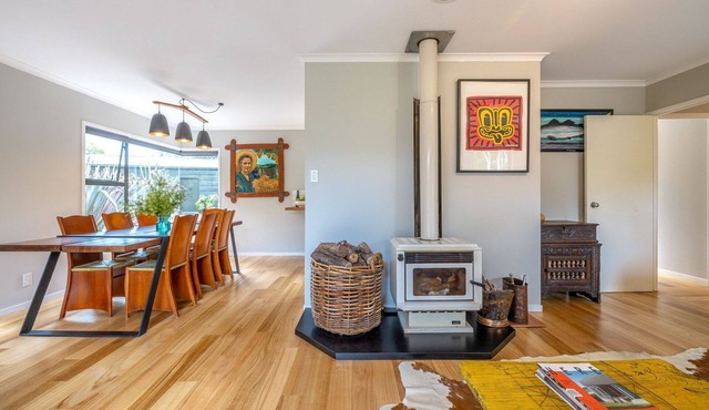 Treetop Escape by Stay Waiheke